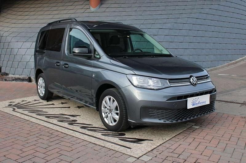 Usata VW Caddy Life 114 CV (83 kW) 2022 Grigio Monovolume