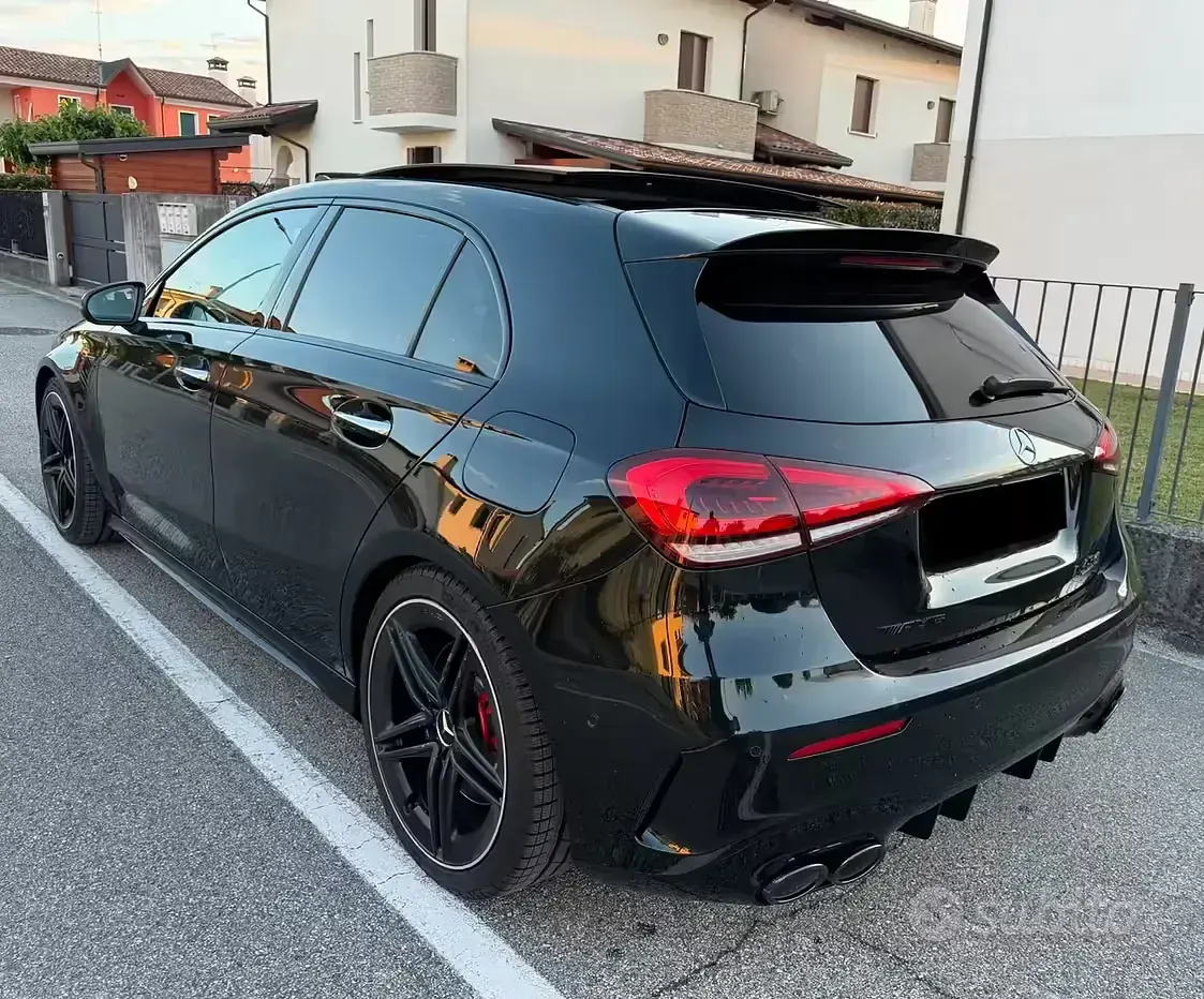 Usata Mercedes A45 AMG AMG 421 CV (309 kW) 2021 Nero Utilitaria