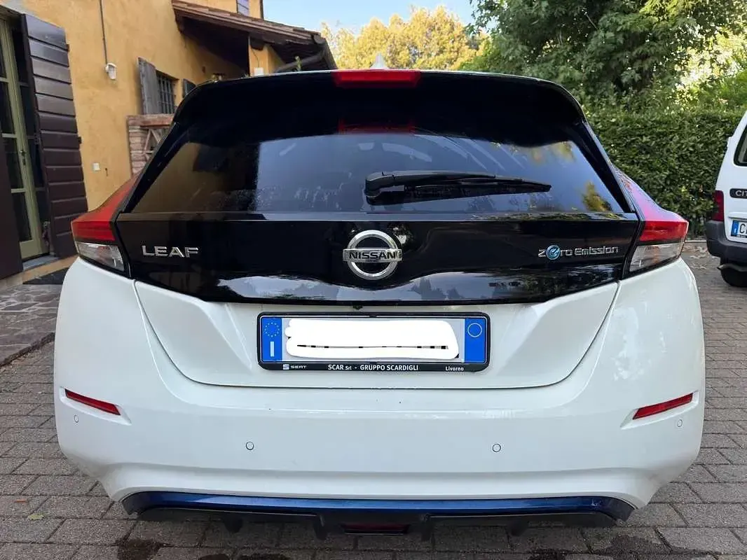 Usata Nissan Leaf Tekna 89 kW (122 CV) 2021 Bianco Utilitaria