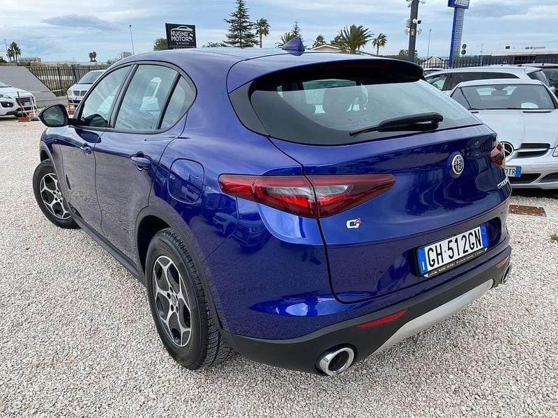 Usata Alfa Romeo Stelvio Business 190 CV (139 kW) 2021 Blu/azzurro SUV