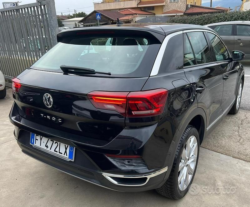 Usata VW T-Roc 116 CV (85 kW) 2019 Nero SUV