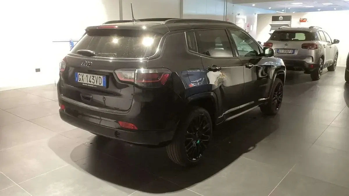 Usata Jeep Compass Summit 131 CV (96 kW) 2025 Nero SUV
