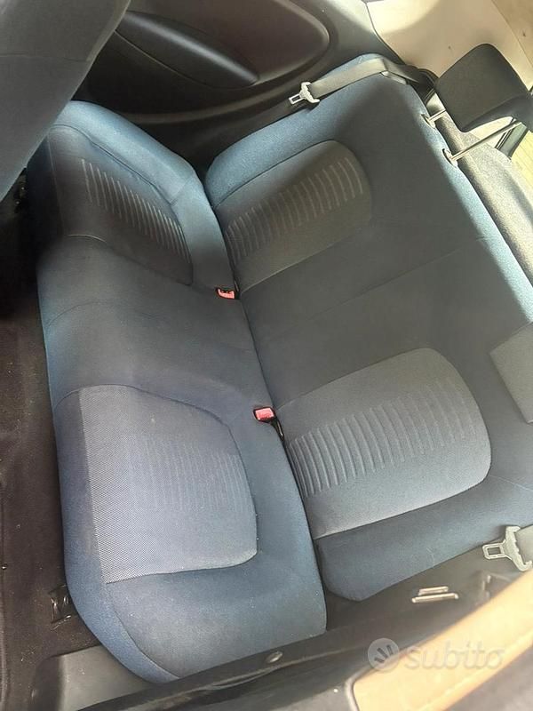 Usata Fiat Grande Punto Dynamic 77 CV (56 kW) 2009 Nero Utilitaria