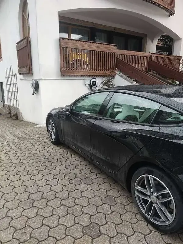 Usata Tesla Model 3 Long Range AWD 152 kW (208 CV) 2021 Nero Berlina