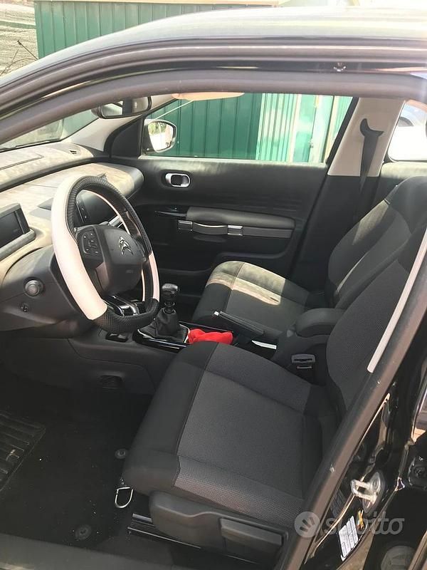Usata Citroën C4 Cactus 82 CV (60 kW) 2020 Nero Utilitaria