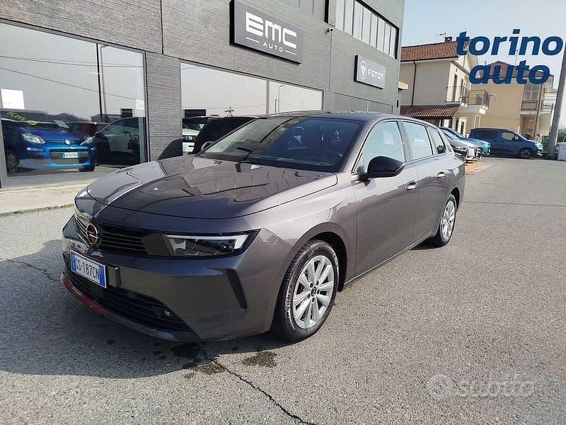 Usata Opel Astra Edition 131 CV (96 kW) 2024 Grigio Station wagon