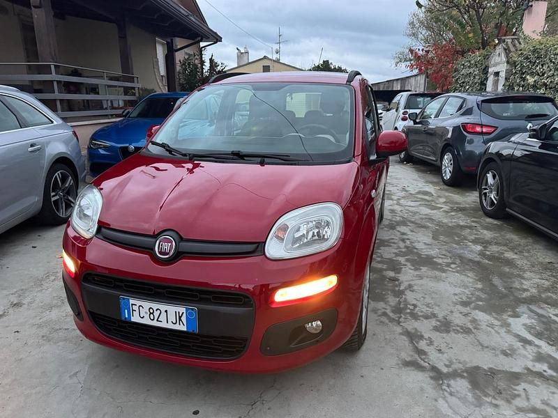 Usata Fiat Panda Lounge 80 CV (58 kW) 2016 Rosso Berlina
