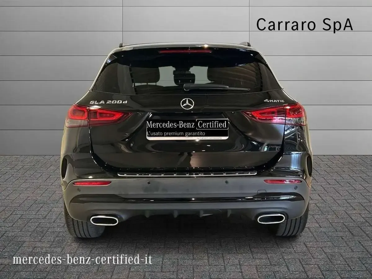 Usata Mercedes GLA200 Premium 150 CV (110 kW) 2022 Nero SUV