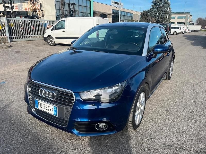 Usata Audi A1 105 CV (77 kW) 2010 Blu Utilitaria