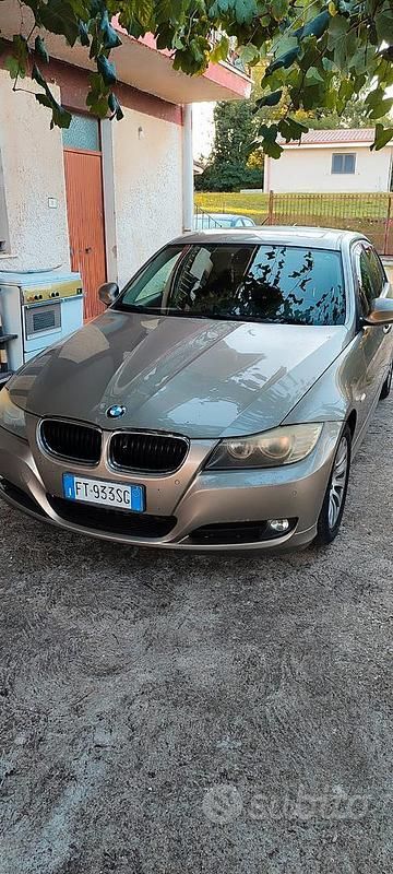 Usata BMW 318 2009 Marrone Berlina