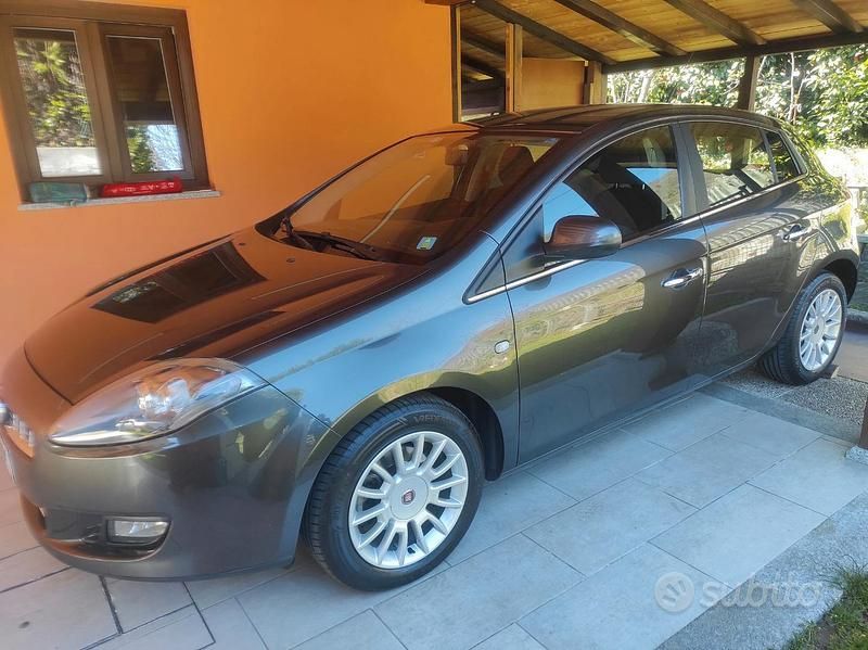 Usata Fiat Bravo Emotion 120 CV (88 kW) 2011 Grigio Utilitaria