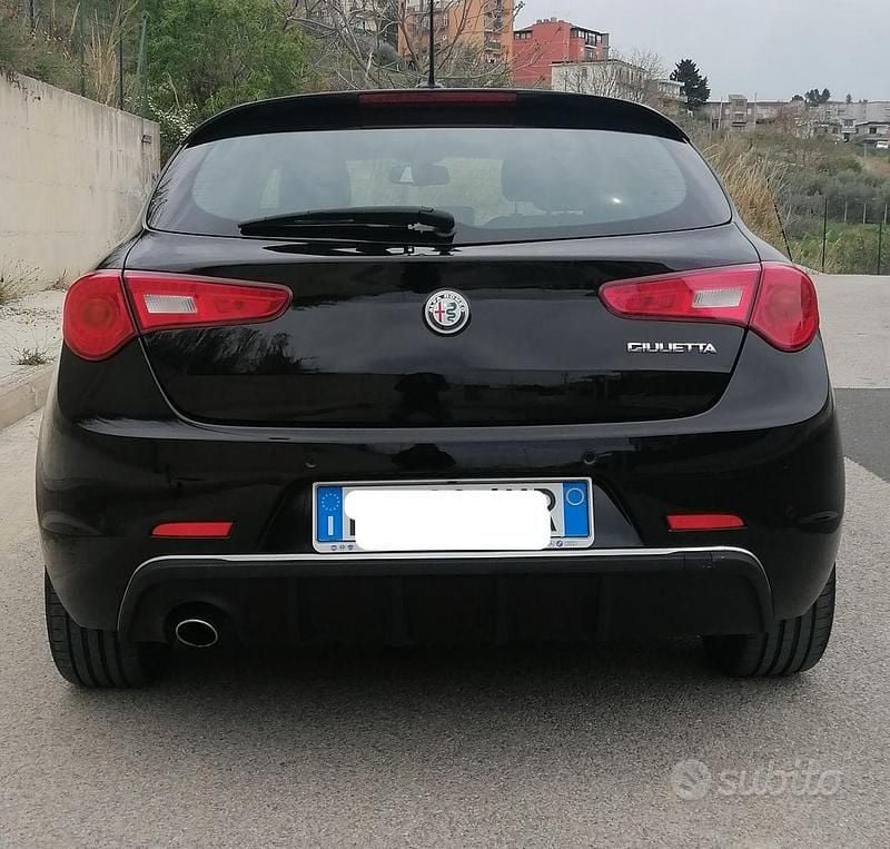 Nero Usata 2019 Alfa Romeo Giulietta Due volumi | 13.000 € (Ottimo prezzo) - Immagine 1/4