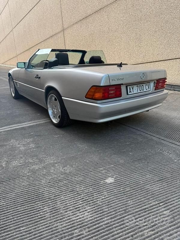 Usata Mercedes SL500 320 CV (235 kW) 1993 Grigio Cabrio