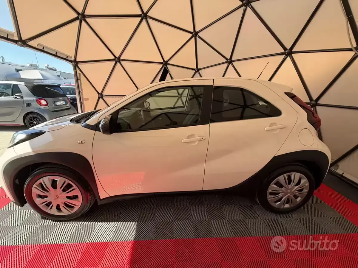 Usata Toyota Aygo X Active 72 CV (52 kW) 2024 Bianco SUV