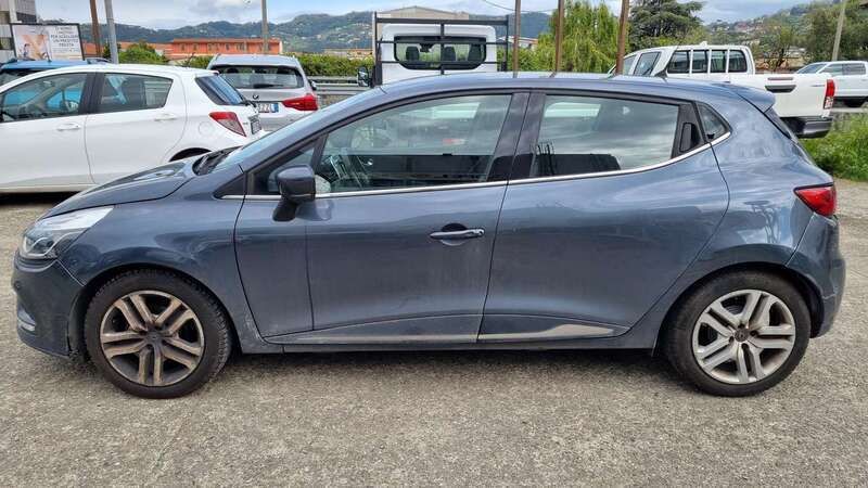 Usata Renault Clio Zen 90 CV (66 kW) 2017 Blu/azzurro Utilitaria
