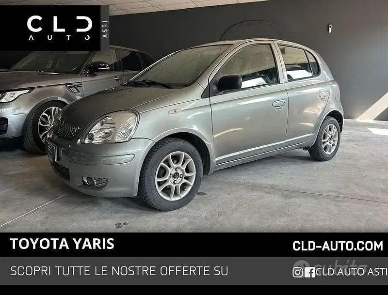 Usata Toyota Yaris 65 CV (47 kW) 2005 Berlina
