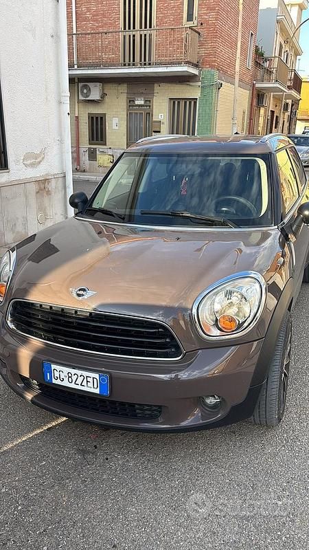 Usata Mini Cooper Countryman 122 CV (89 kW) 2014 Marrone SUV