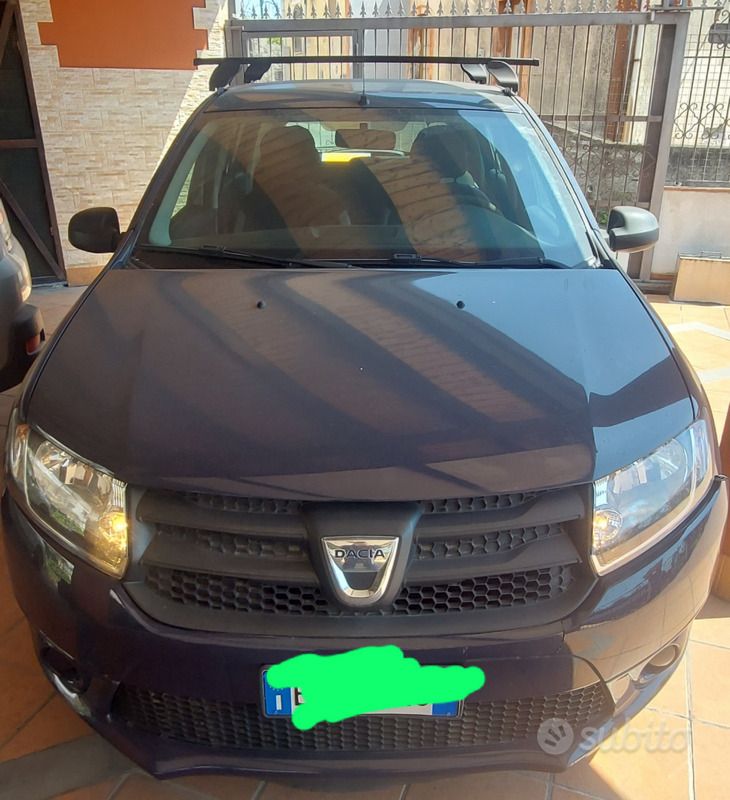 Blu Usata 2015 Dacia Sandero Due volumi | 5000 € (Buon prezzo) - Immagine 1/4