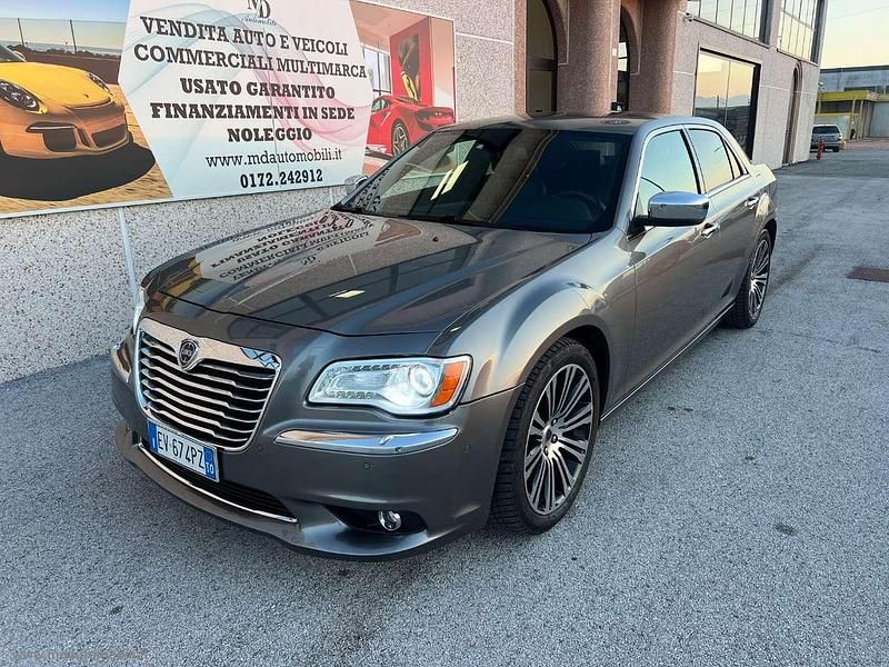 Grigio Usata 2014 Lancia Thema Platinum Tre volumi | 8900 € (Buon prezzo) - Immagine 1/4