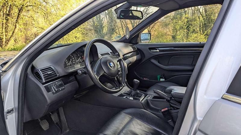 Usata BMW 325 192 CV (141 kW) 2001 Argento Berlina