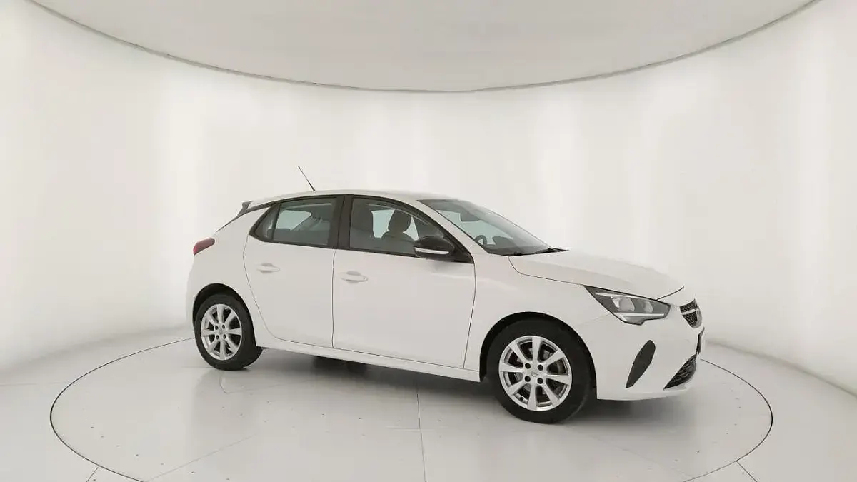 Usata Opel Corsa Design & Tech 101 CV (74 kW) 2023 Bianco Utilitaria