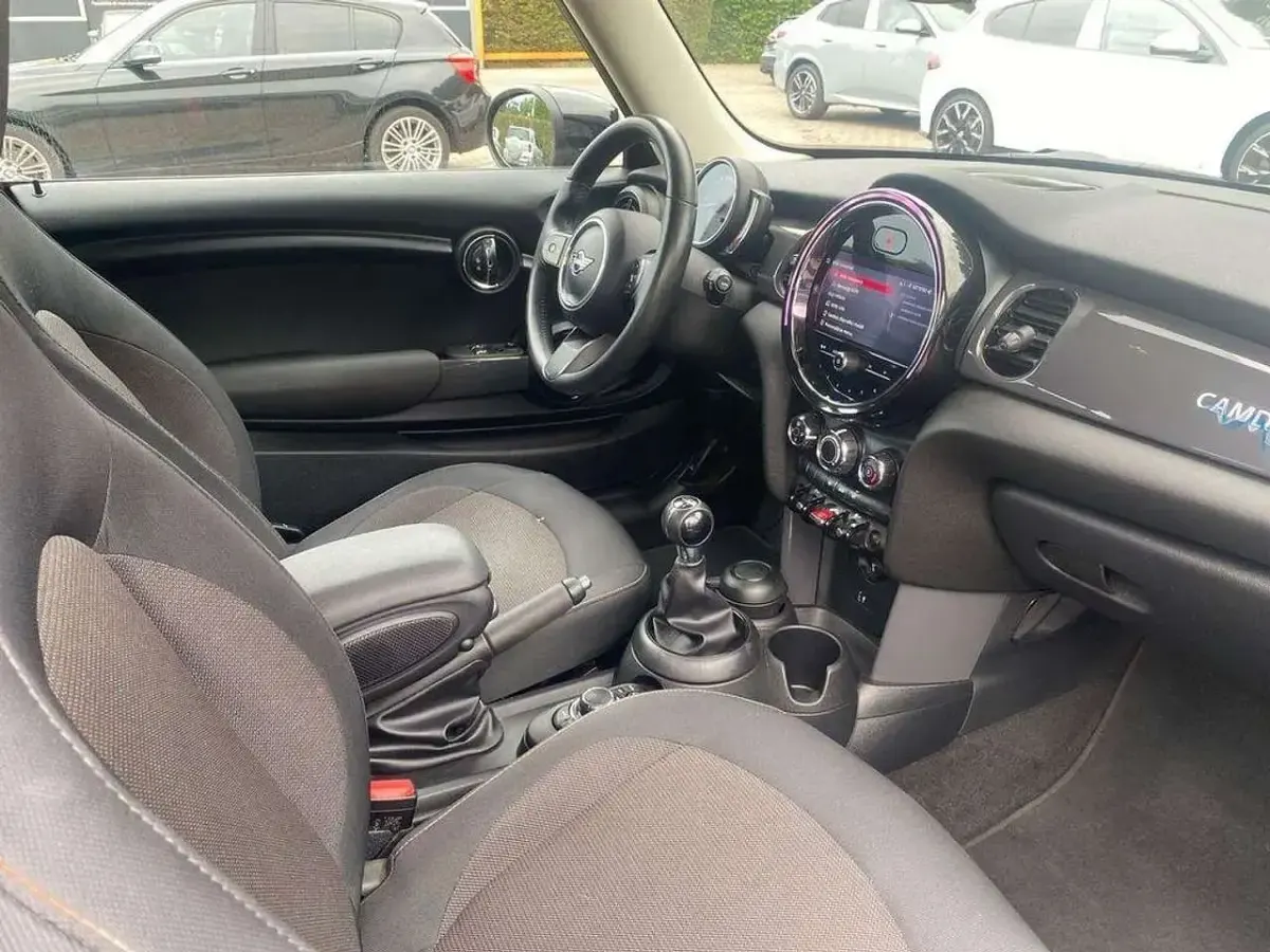 Usata Mini Cooper 136 CV (100 kW) 2022 Moonwalk grey metallic Utilitaria
