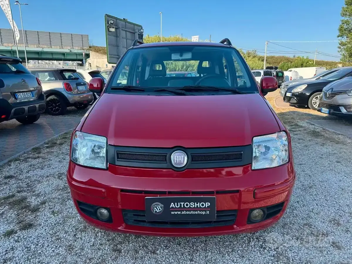 Usata Fiat Panda Active 69 CV (50 kW) 2011 Utilitaria