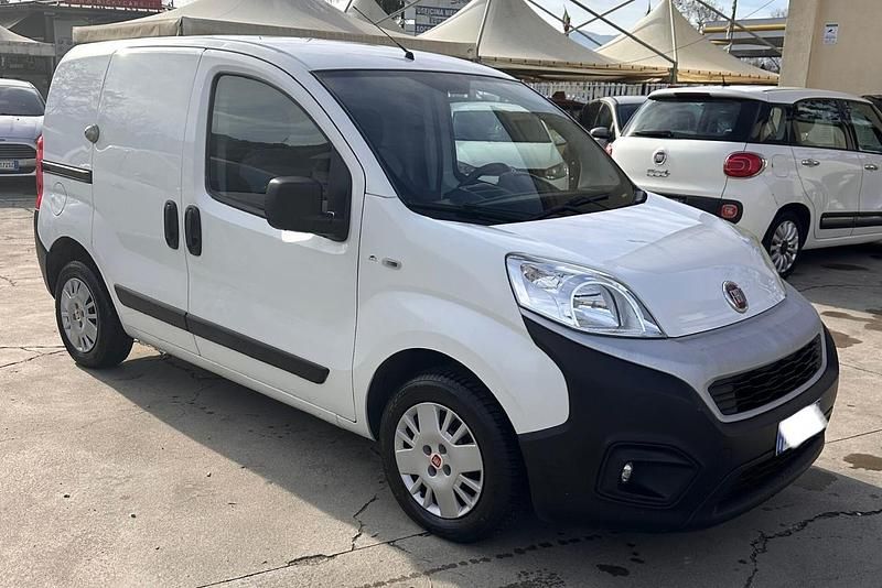 Usata Fiat Fiorino 80 CV (58 kW) 2018 Bianco Monovolume