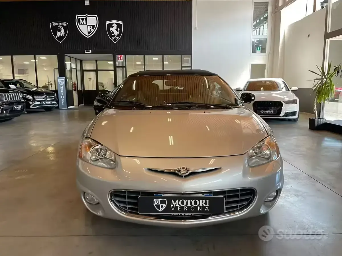 Usata Chrysler Sebring Cabriolet 203 CV (149 kW) 2003 Grigio Cabrio