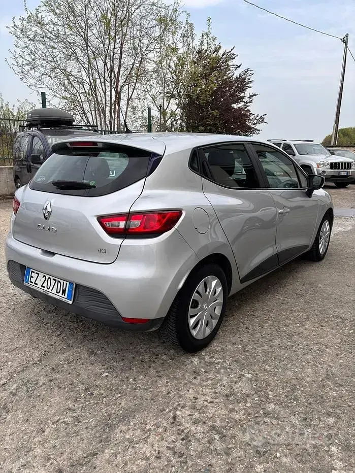 Usata Renault Clio IV 75 CV (55 kW) 2014 Grigio Berlina