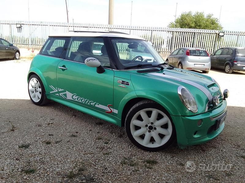 Begagnad Mini Cooper S Coupé 163 HK (119 kW) 2002 Grön Sportkupé