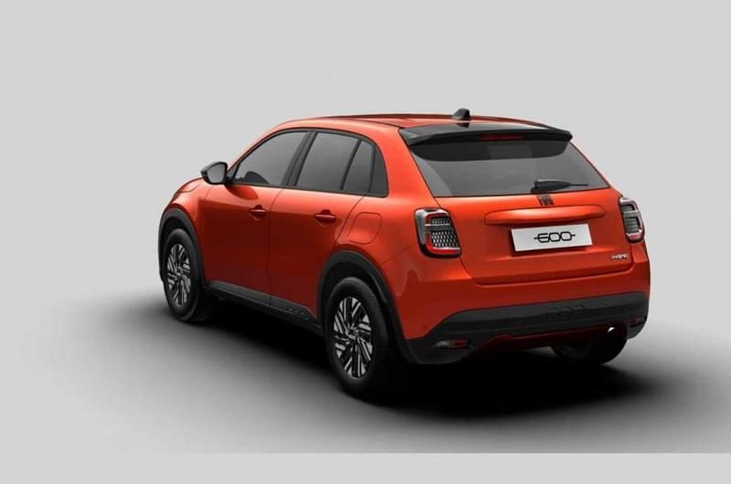 Nuova Fiat 600 Pop 122 CV (89 kW) 2025