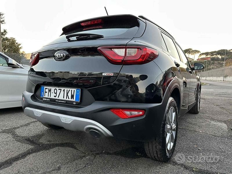 Usata Kia Stonic Style 120 CV (88 kW) 2018 Nero SUV