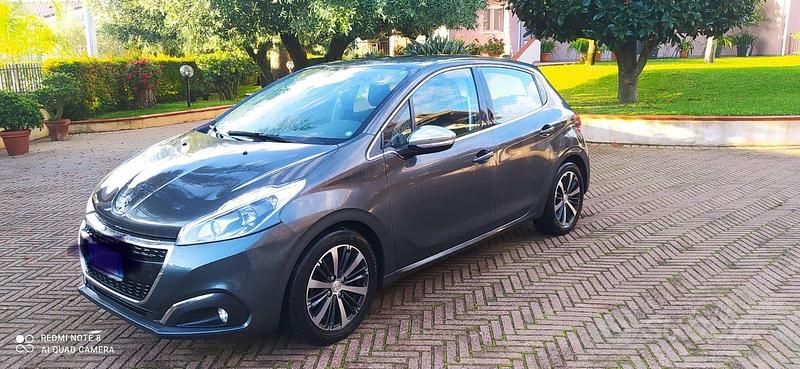 Usata Peugeot 208 2016 Grigio Utilitaria