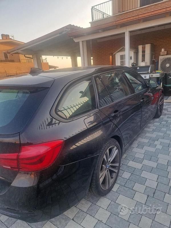 Usata BMW 320 Sport Line 190 CV (139 kW) 2016 Nero Station wagon