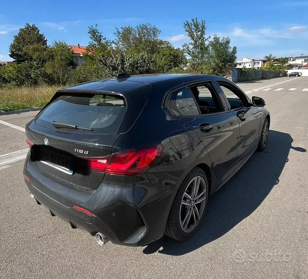 Usata BMW 118 Efficient Dynamics 150 CV (110 kW) 2018 Nero Berlina
