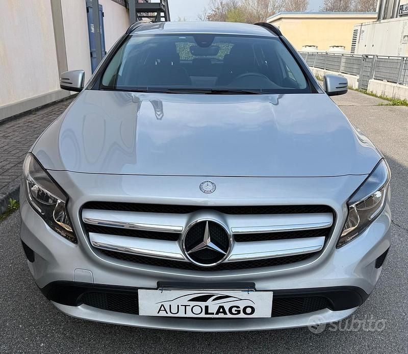 Usata Mercedes GLA200 Business 136 CV (100 kW) 2016 Grigio SUV