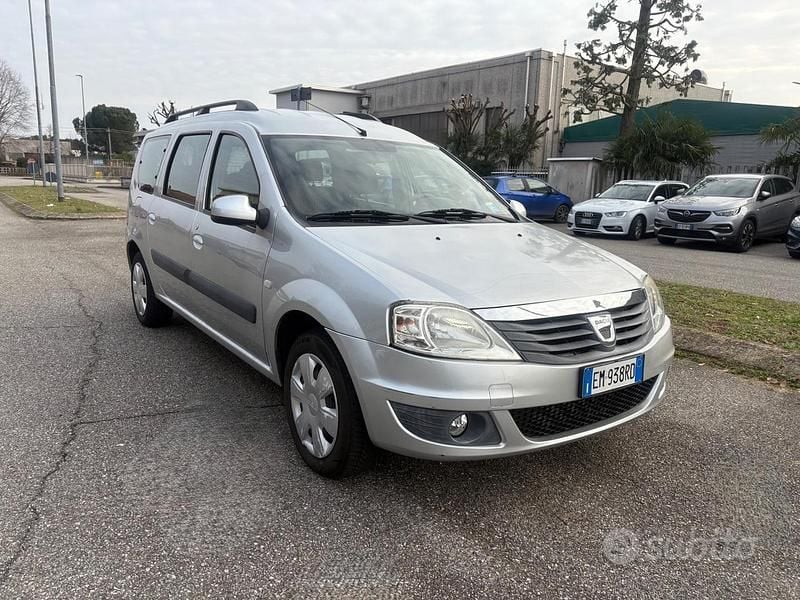 Usata Dacia Logan 90 CV (66 kW) 2012 Grigio Station wagon