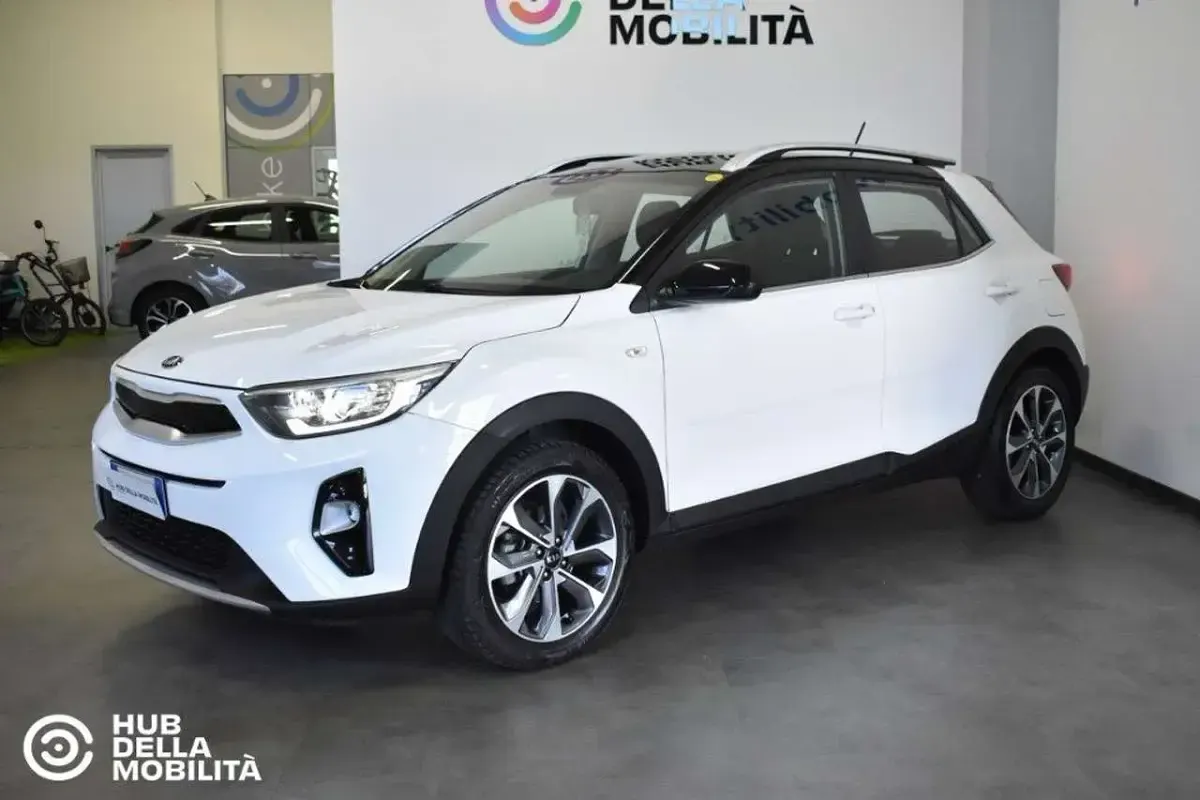 Usata Kia Stonic Style 101 CV (74 kW) 2017 Bianco SUV