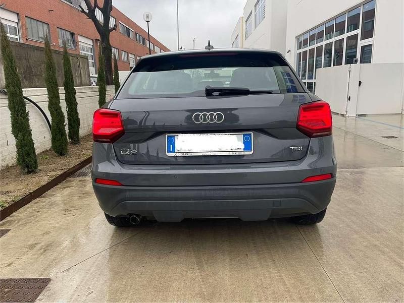 Usata Audi Q2 Business 116 CV (85 kW) 2017 Grigio SUV
