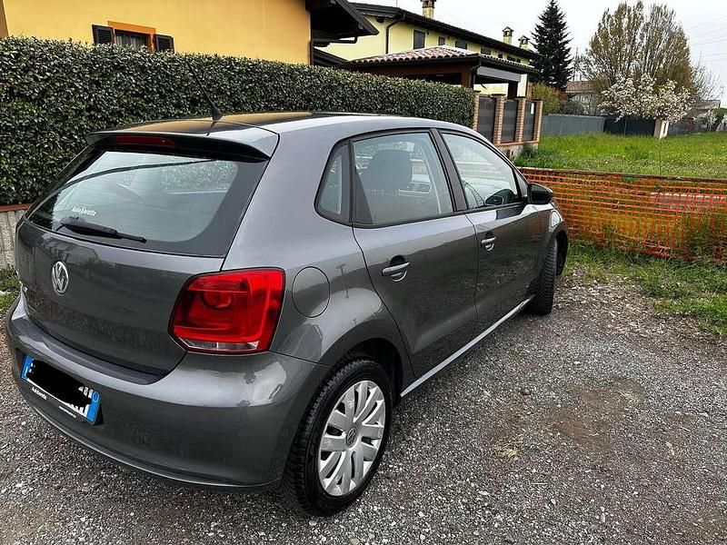 Usata VW Polo Comfortline 69 CV (50 kW) 2011 Grigio Utilitaria