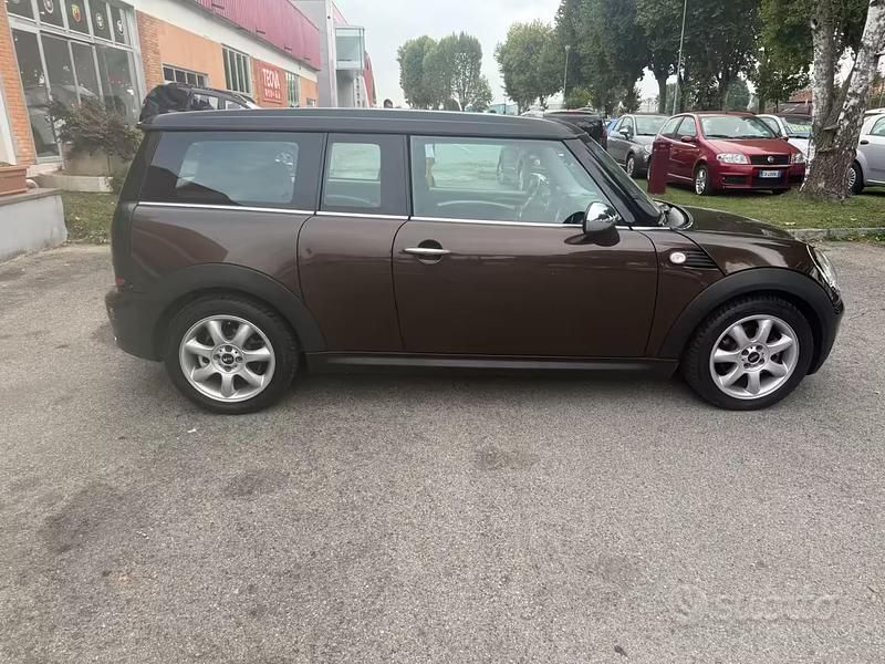 Begagnad Mini Cooper D Clubman 109 HK (80 kW) 2009 Brun Kombi