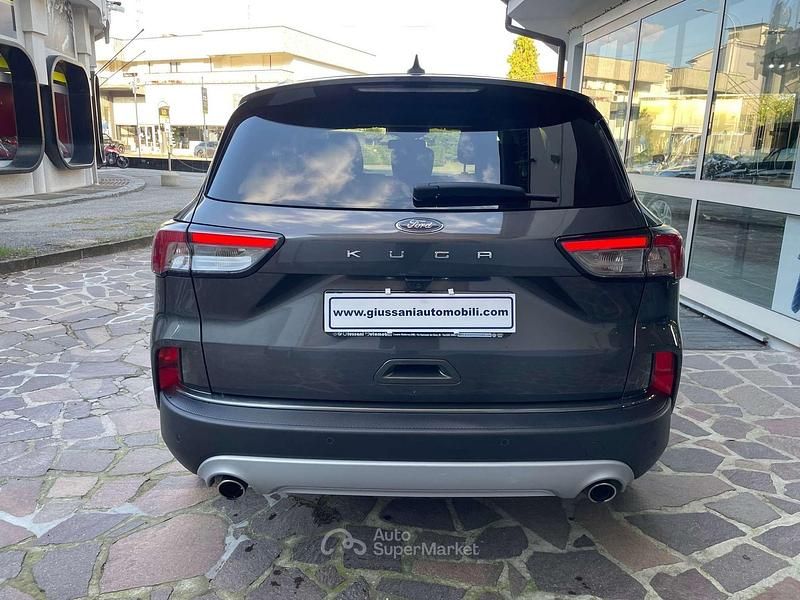 Usata Ford Kuga Business Edition 120 CV (88 kW) 2021 Magnetic grey SUV