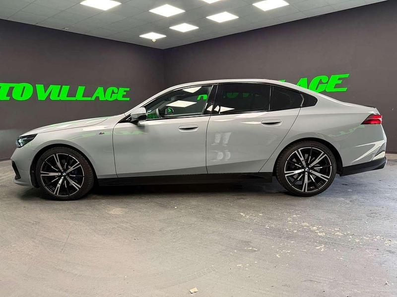 Begagnad BMW 520 M Sport 197 HK (144 kW) 2024 Grå Sedan