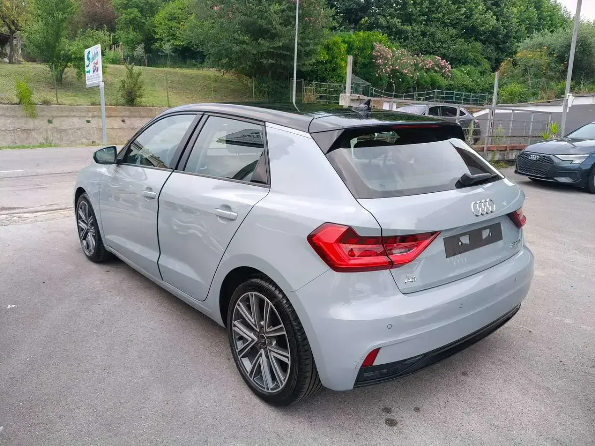 Usata Audi A1 Sportback Ambiente 95 CV (69 kW) 2025 Grigio Utilitaria