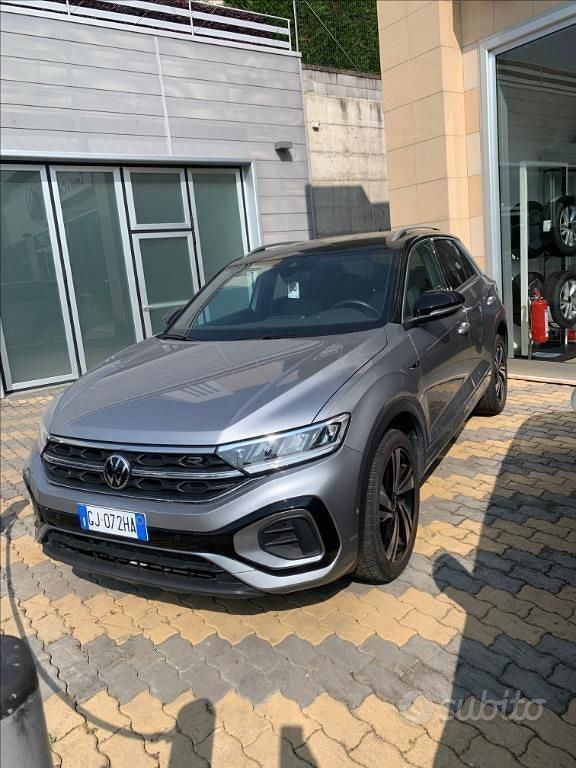 Usata 2020 VW T-Roc R-line SUV | 27.800 € (Molto cara) - Immagine 1/4
