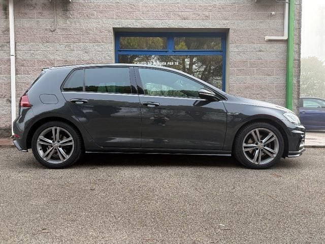 Usata VW Golf VII R-line 149 CV (109 kW) 2019 Grigio Berlina