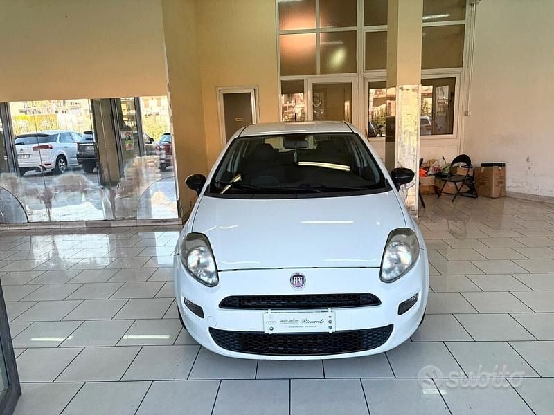 Bianco Usata 2014 Fiat Grande Punto Utilitaria | 3250 € (Ottimo prezzo) - Immagine 1/4
