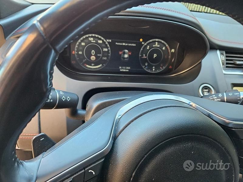 Usata Jaguar E-Pace Chequered Flag 2020 Grigio SUV