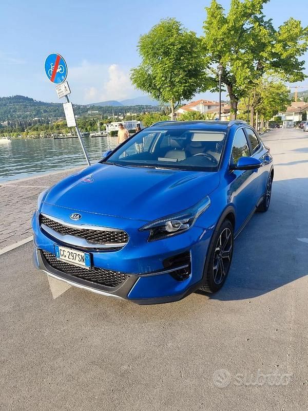 Blu Usata 2022 Kia XCeed SUV | 16.990 € (Buon prezzo) - Immagine 1/4